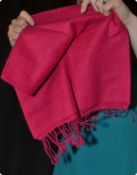 Sunrise Pashmina compact muffler, 100% pashmina, Very Berry